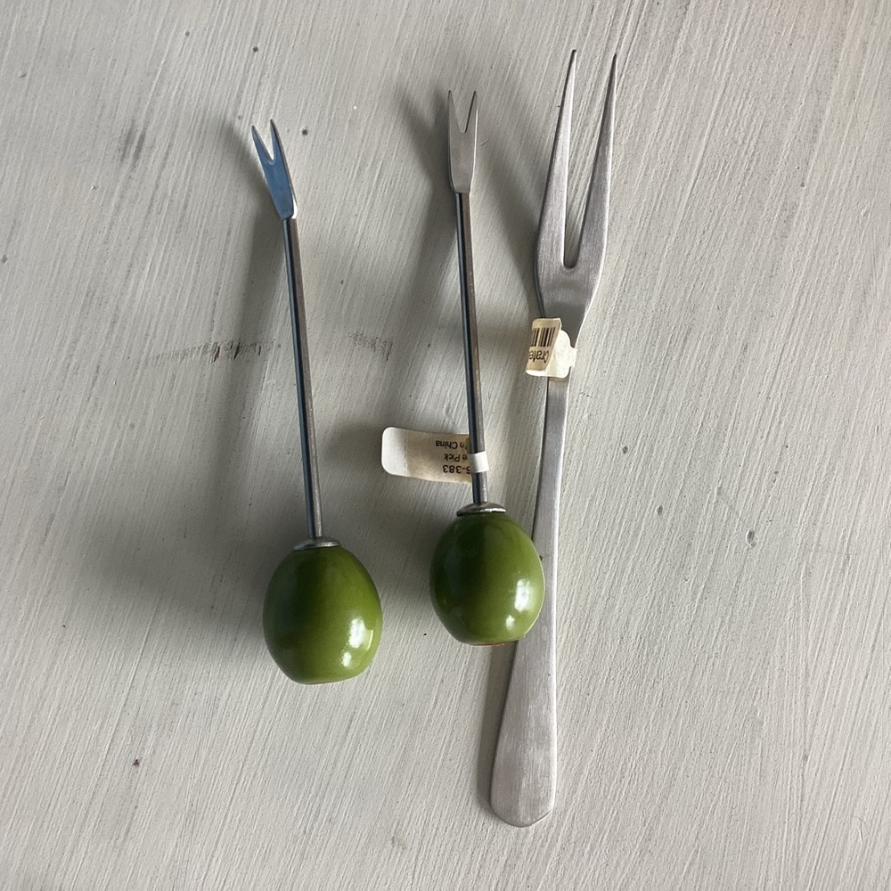 Crate&Barrel Green and Silver Kitchen Tool Set